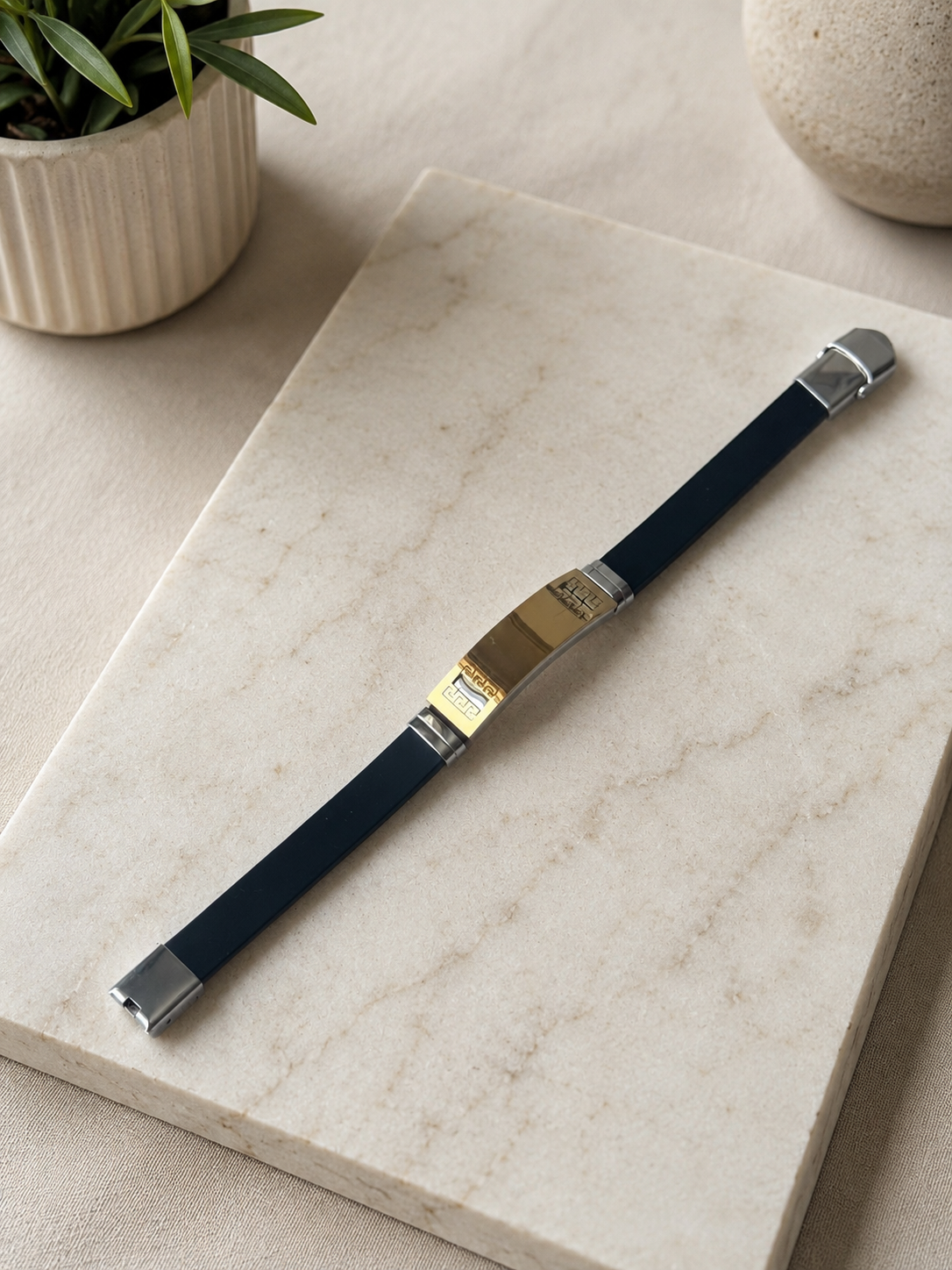 Golden Edge Bracelet