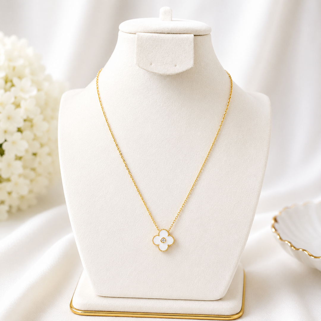 Daisy Charm Necklace